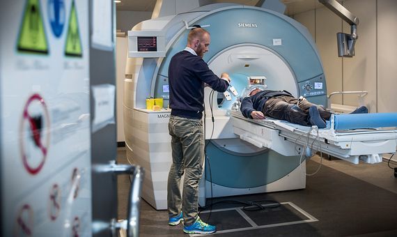 La inteligencia artificial hackea el cerebro humano