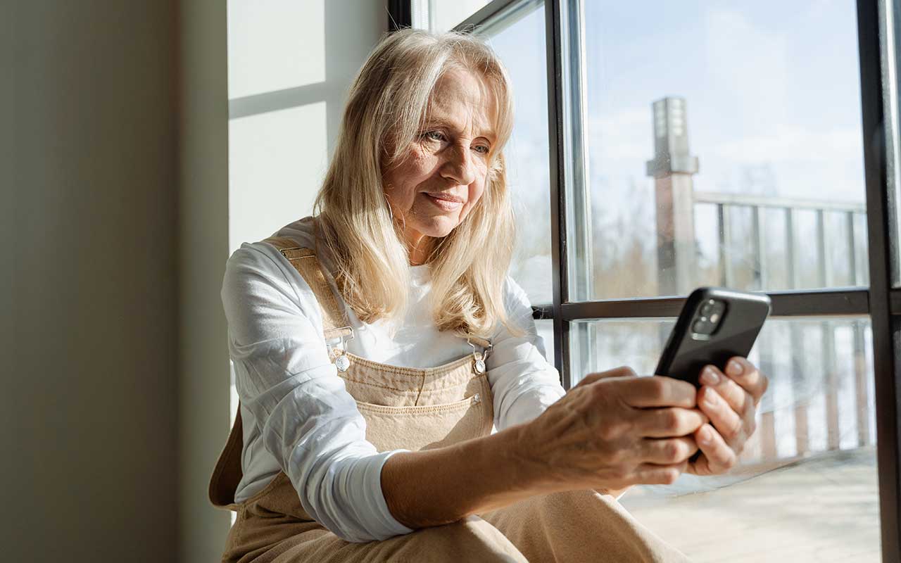 Uso de la tecnología en la vida diaria de la tercera edad