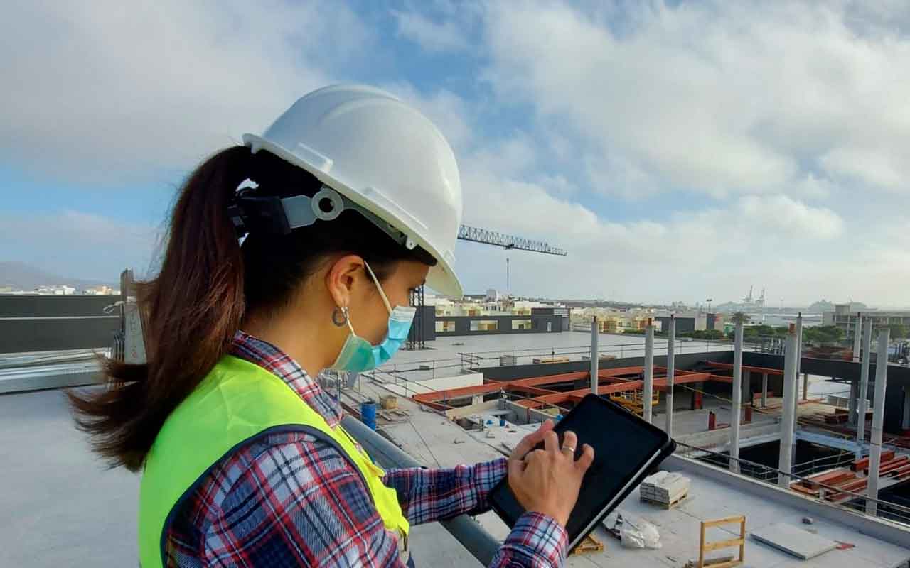 La igualdad, la conciliación o la presencia en ámbitos clave del sector son algunos de los retos de género de la Arquitectura Técnica
