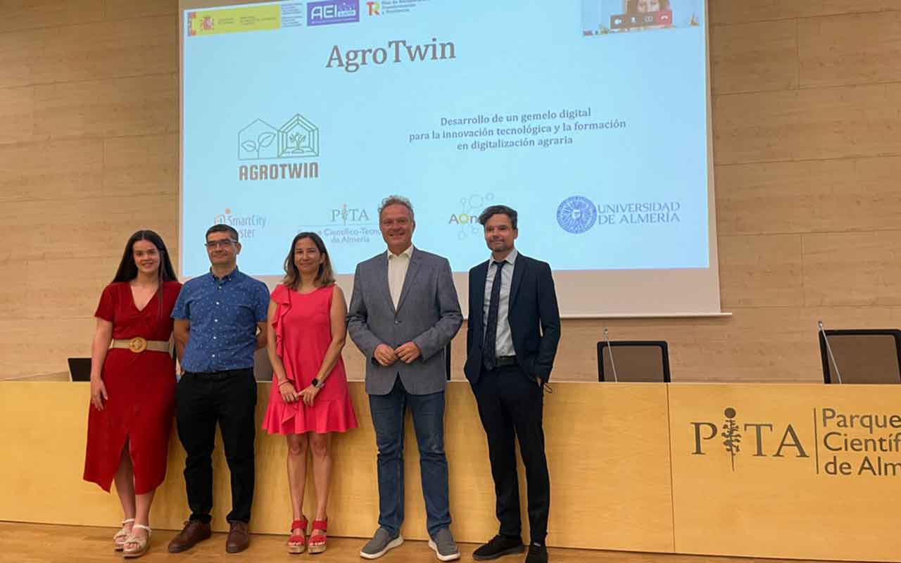 AgroTwin, el gemelo digital que ya se está probando en un invernadero de la finca UAL-Anecoop