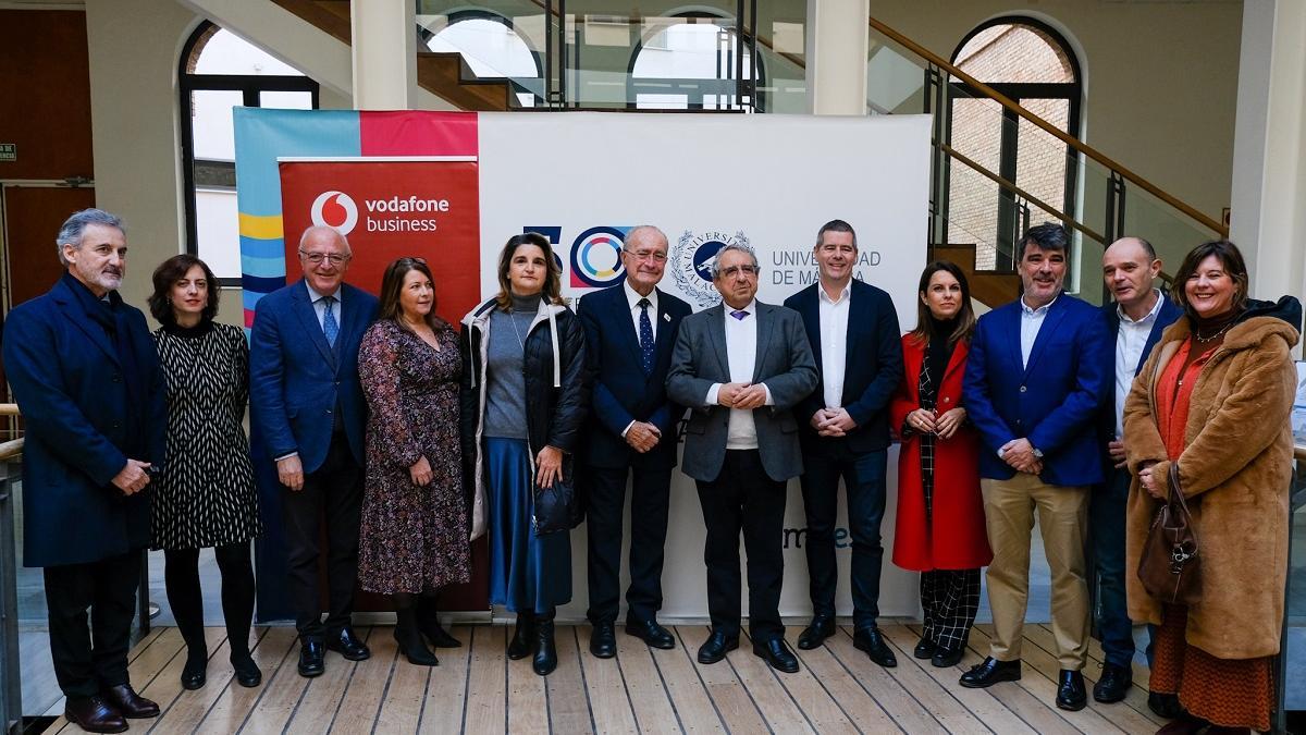 Vodafone y la Universidad de Málaga firman un convenio de colaboración para impulsar proyectos de I+D basados en necesidades de negocio reales