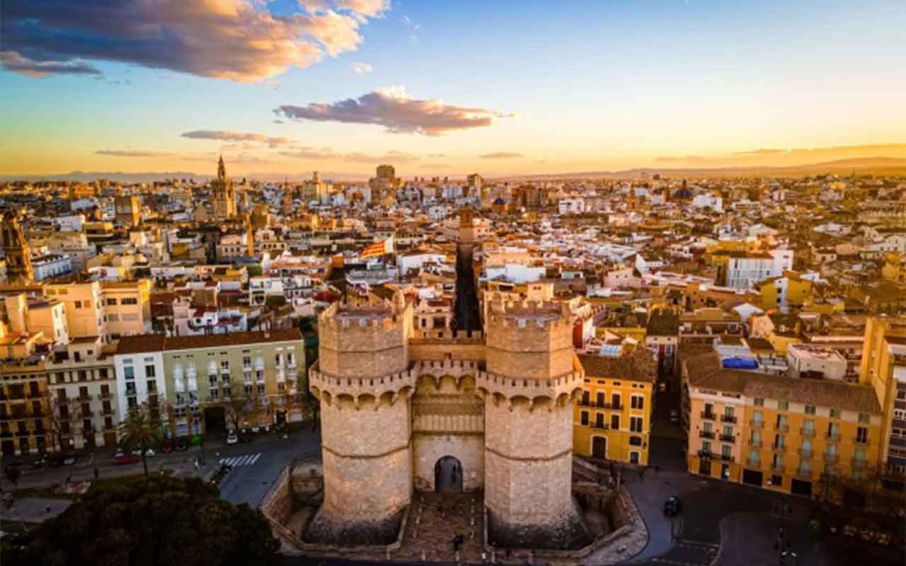 La contribución del sector de viajes y turismo al PIB de España rebasará los niveles prepandemia