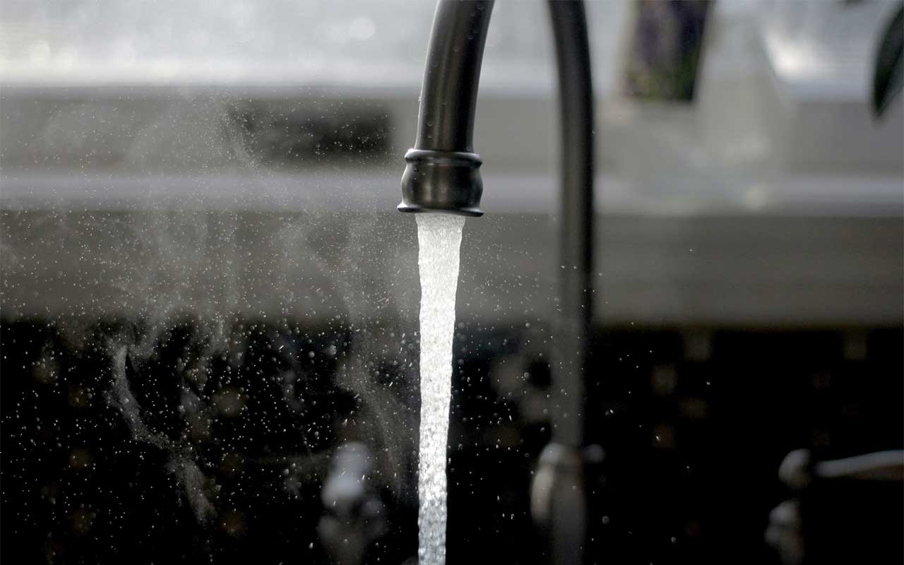 Fresh-water scarcity prompts hunt for more from the air and sea