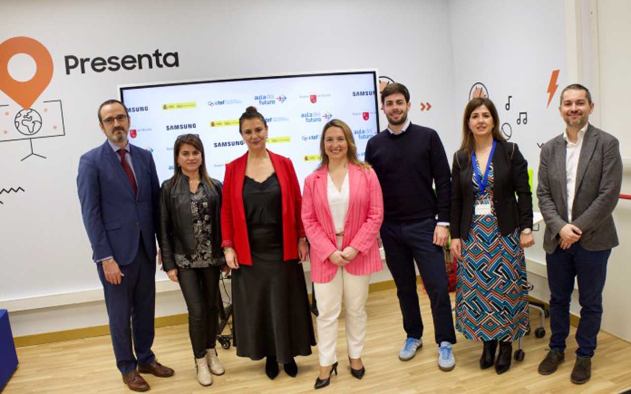 El Ministerio de Educación, Formación Profesional y Deportes, el Gobierno de Murcia y Samsung presentan en Cartagena el nuevo espacio Aula del Futuro para promover el desarrollo de competencias docentes