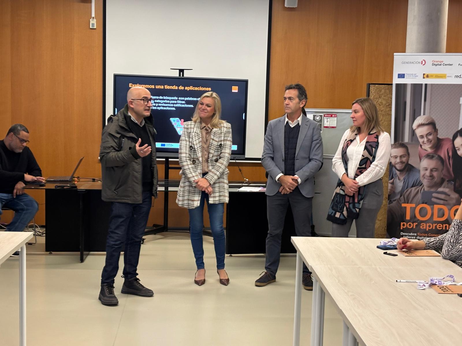 La Generalitat Valenciana y Fundación Orange impulsan la formación digital inclusiva para mujeres a través del programa “Todos Conectados”