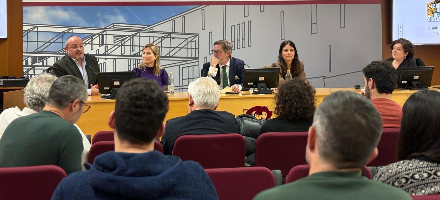 Alfabetización política para combatir la desafección y los valores antidemocráticos en la universidad
