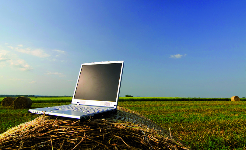 Laptop in the country Laptop in the country