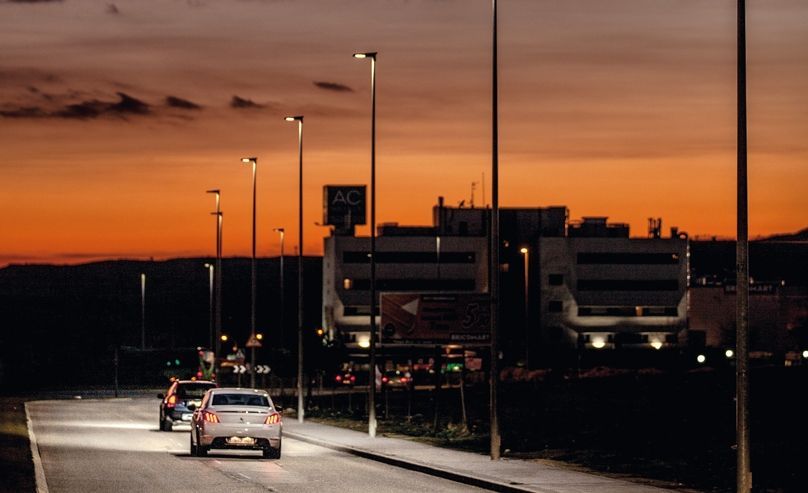 "A nivel mundial disponemos de 250.000 puntos de luz, de los cuales 45.000 están en España"