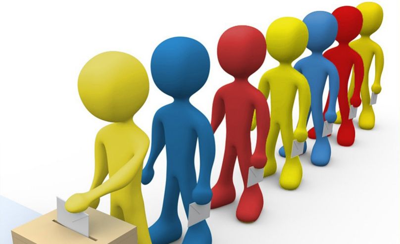 e-democratización