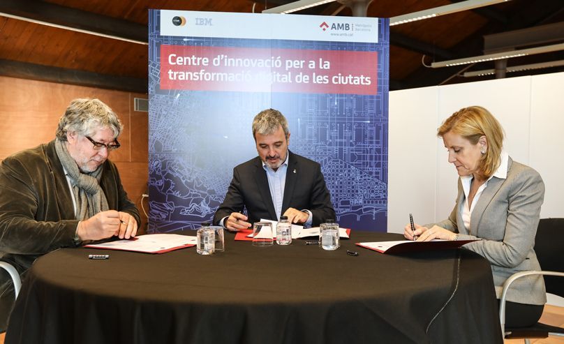 Momento de la firma del acuerdo