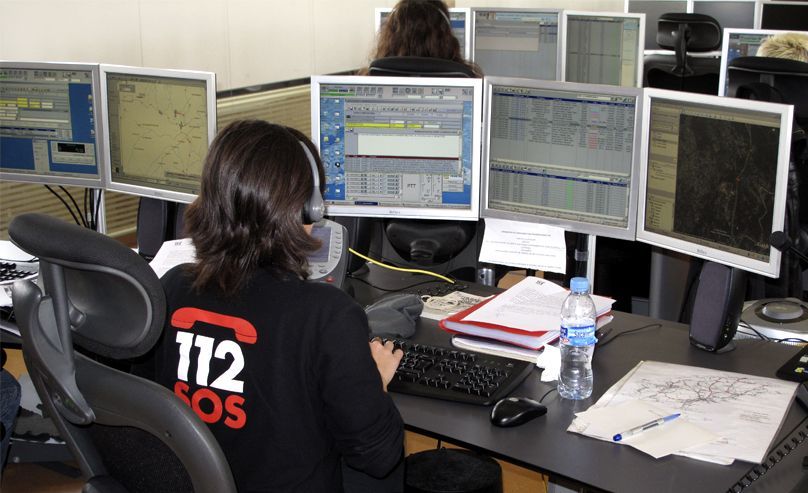 IT help desk hotline