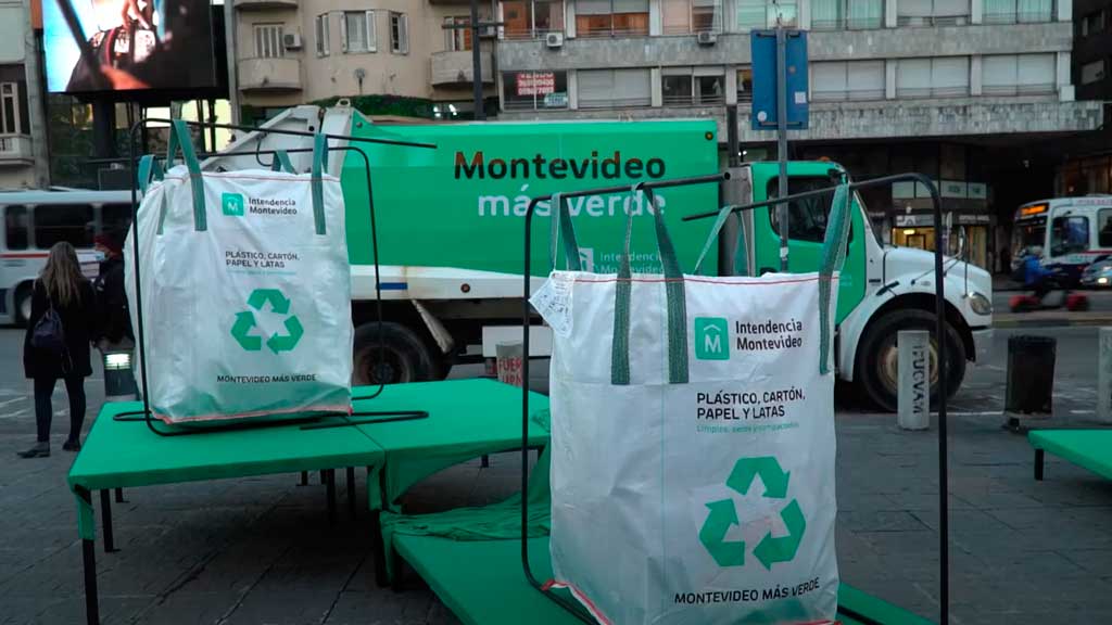 Montevideo más verde: entrega de bolsones 2.0 a complejos de vivienda e instalación de nuevos contenedores