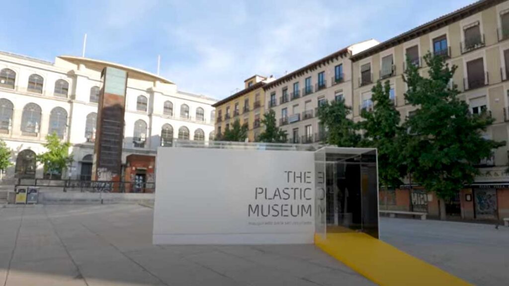 The Plastic Museum, efímero y reciclable