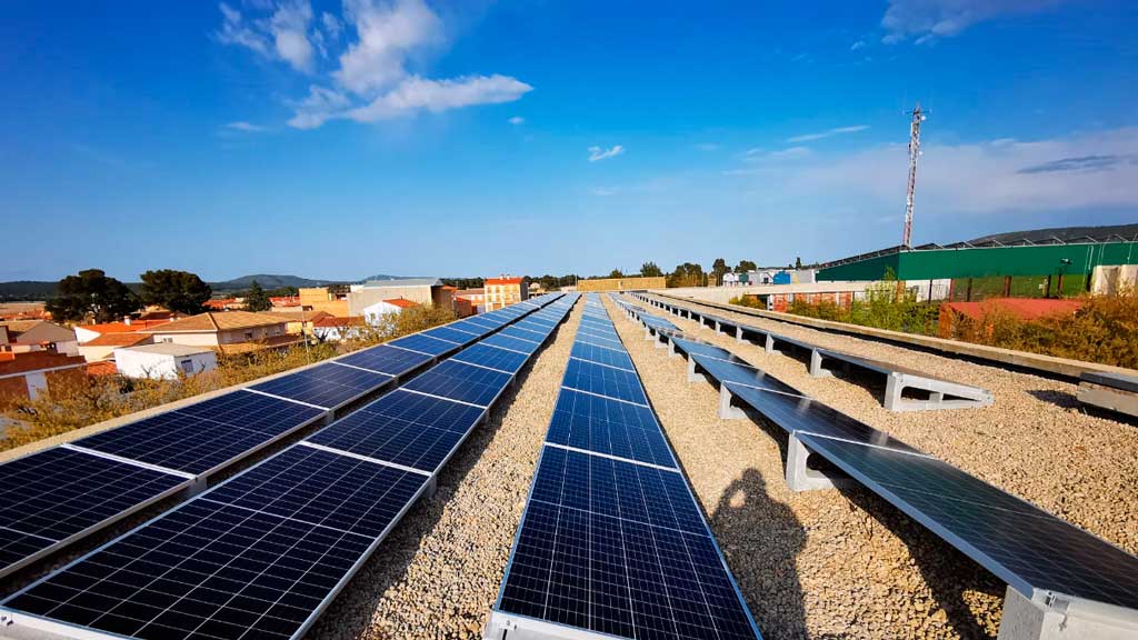 Sapiens Energía se une a Alianza por el Autoconsumo y a Aliente para garantizar una transición sostenible a las energías renovables