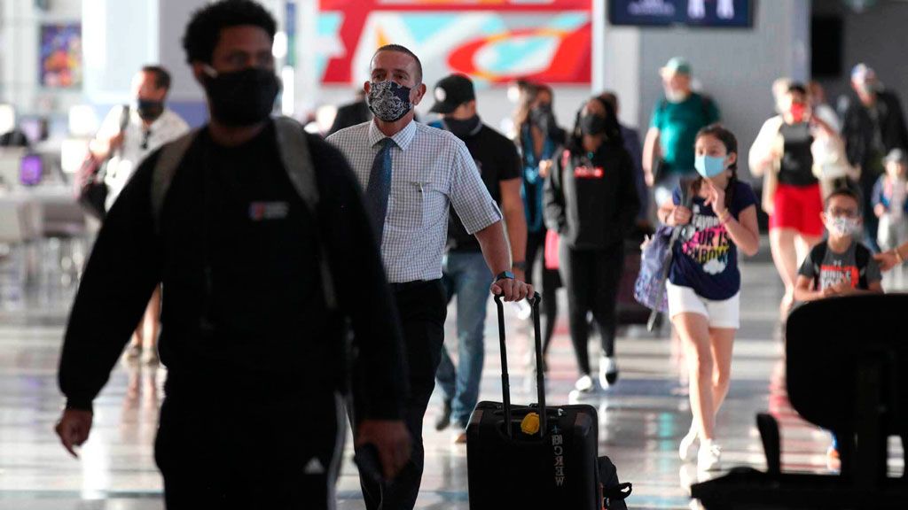 El buen ritmo de la vacunación y el pasaporte europeo animan las reservas internacionales a destinos de larga distancia