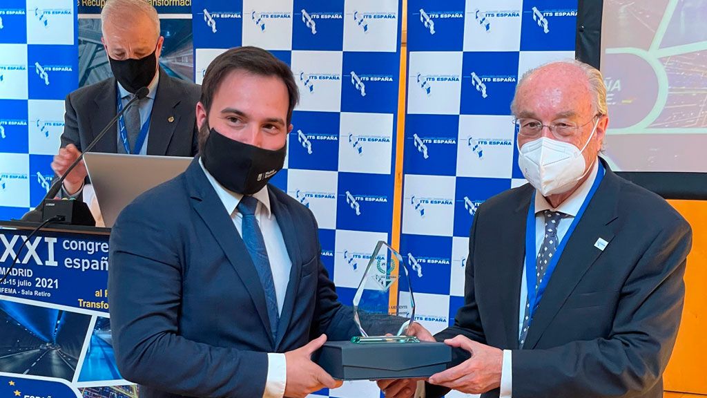 El proyecto piloto de cabinas de medición de emisiones de vehículos, premiado por ITS España