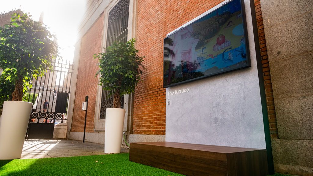 Los visitantes del Museo Nacional del Prado disfrutarán de una nueva pantalla en la terraza de Jerónimos gracias a Samsung