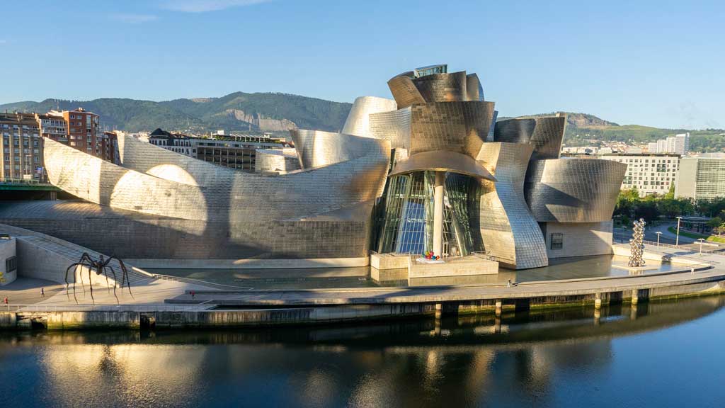 El Museo Guggenheim Bilbao, más digital que nunca, amplía su alcance e influencia, gracias a la tecnología de Microsoft