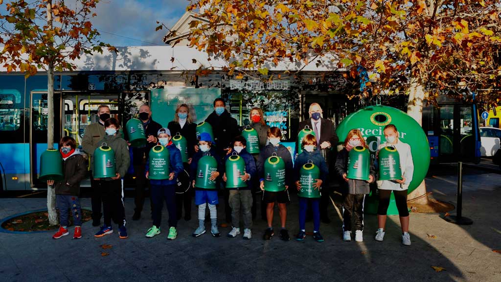 Ecovidrio y la EMT te llevan a las Davis Cup by Rakuten Finals en autobús eléctrico