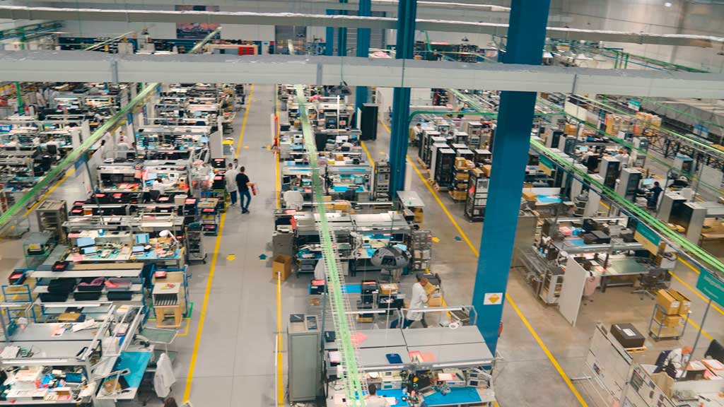 Indra reduce un 15% el consumo energético y un 20% los residuos generados en sus principales fábricas en nueve meses