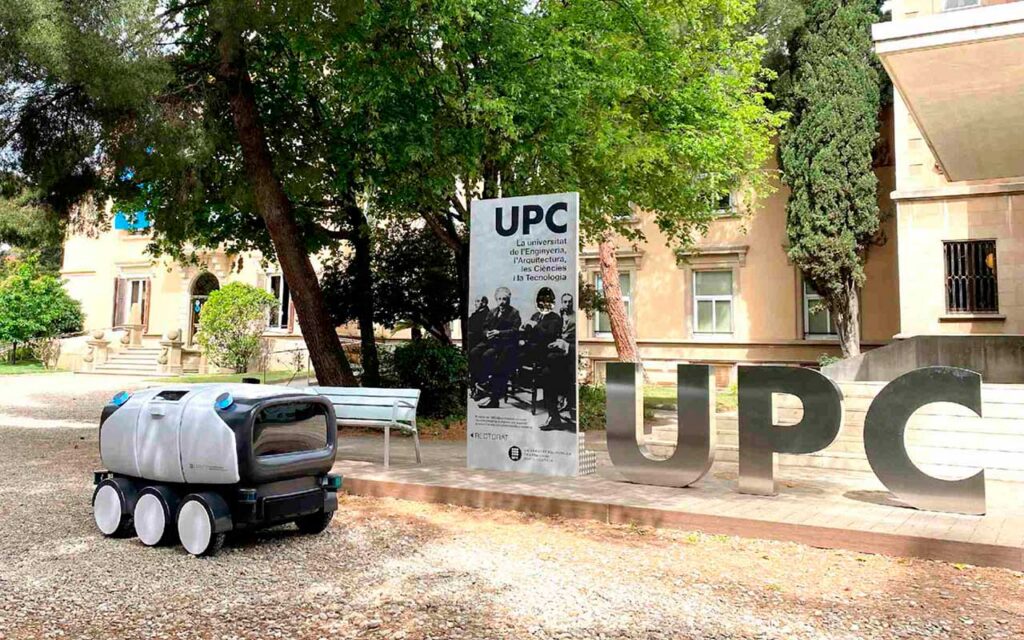 La UPC y CARNET crean un prototipo de vehículo autónomo de entrega de mercancías