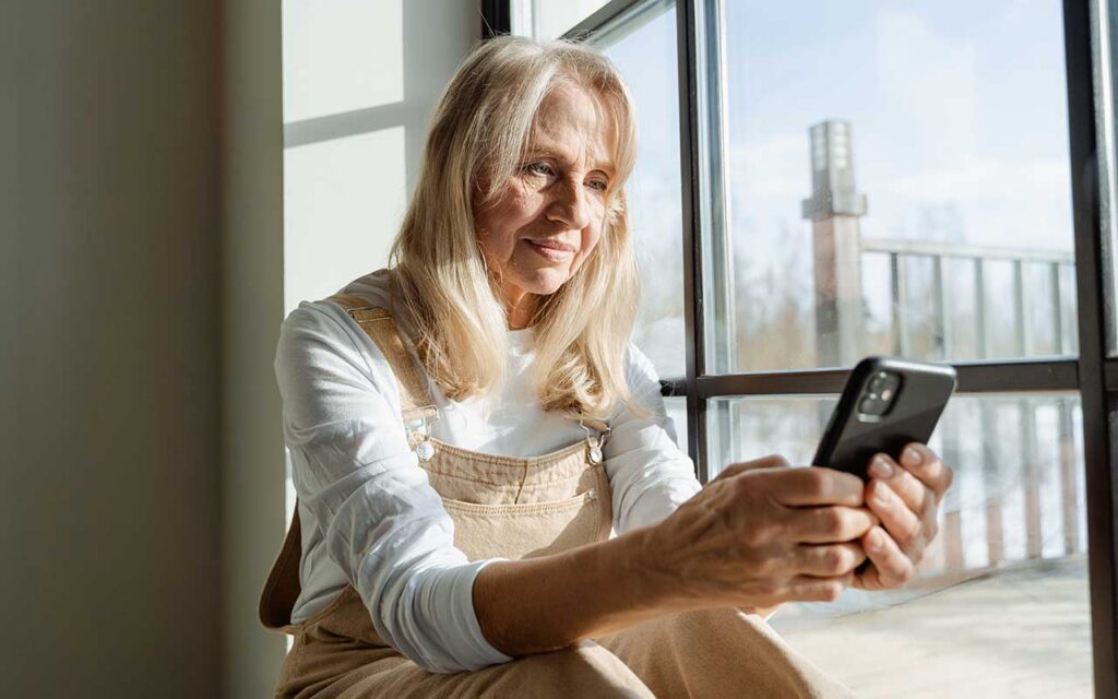 Uso de la tecnología en la vida diaria de la tercera edad