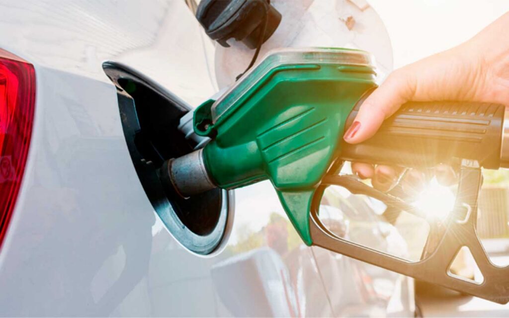 Los vehículos de gasolina dominan las nuevas matriculaciones