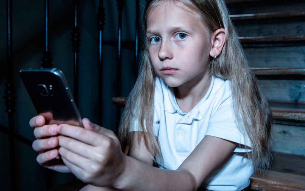 Negative impact of social media affects girls and boys at different ages – study