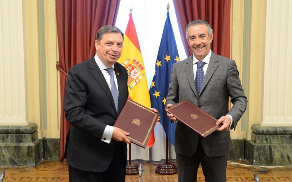 CaixaBank renueva su convenio con el Ministerio de Agricultura, Pesca y Alimentación para mejorar la competitividad del sector