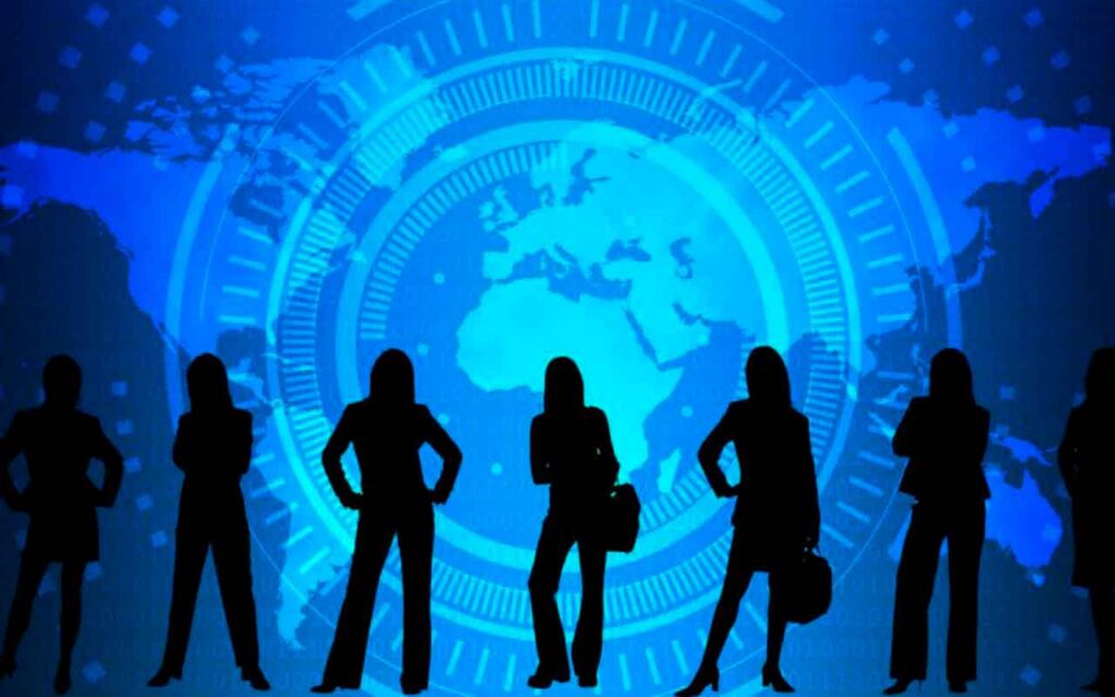 Fujitsu patrocina 40 becas en Ciberseguridad para potenciar el talento digital entre las mujeres