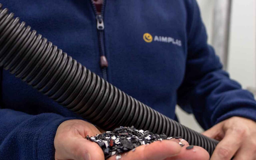 El proyecto LIFE CIRC-ELV reduce sustancialmente las emisiones de CO2 en la fabricación de nuevos productos plásticos para el transporte y la construcción
