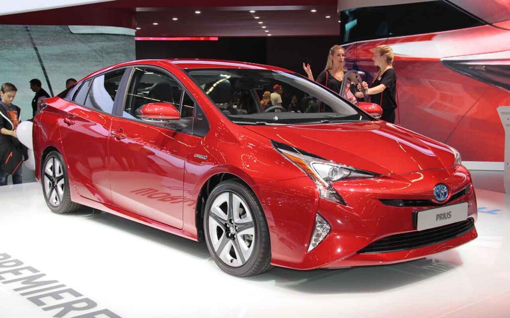 Los compradores digitales prefieren el coche híbrido al diésel tras la pandemia