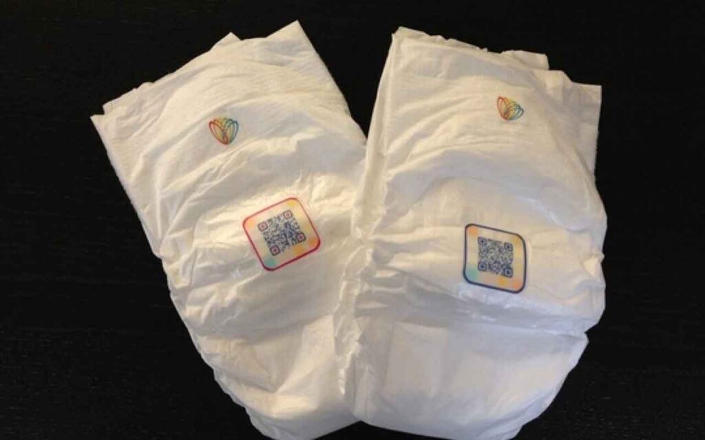 ‘Smart’ diaper for bedside urine testing