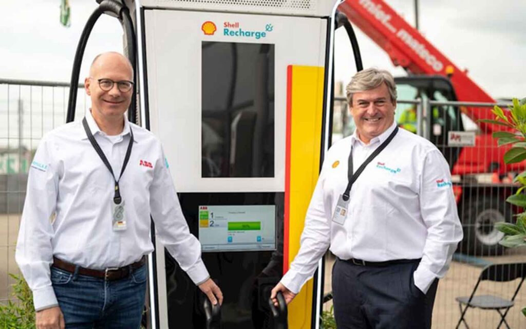ABB y Shell lanzarán la primera red nacional de cargadores de vehículos eléctricos más rápidos del mundo en Alemania