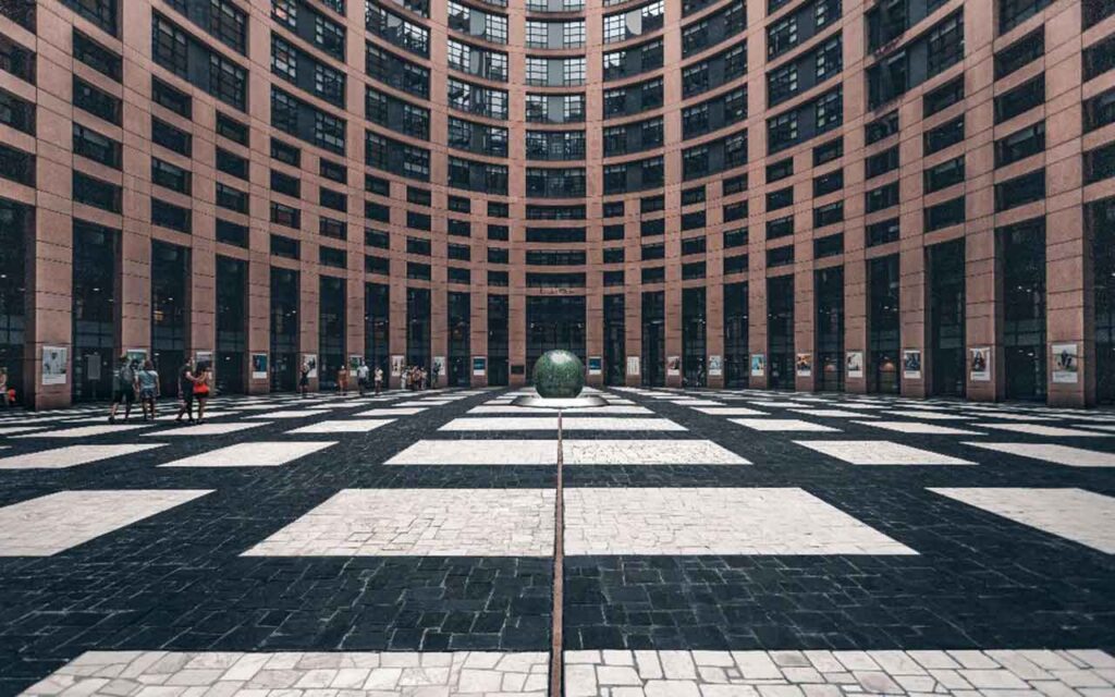 Zero Waste Europe approves Parliament resolutions on RED III