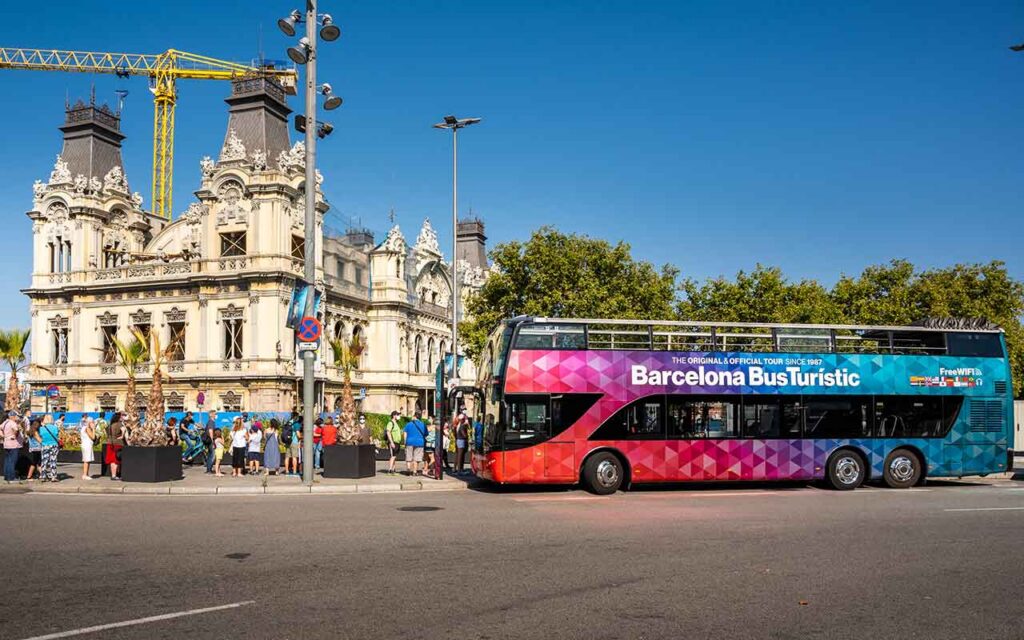 TMB y GMV mejoran la experiencia de usuario con un nuevo sistema de acceso al Barcelona Bus Turístic