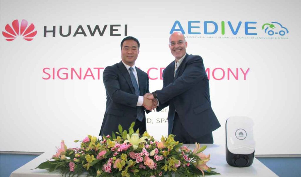 Huawei Digital Power se une a AEDIVE para impulsar la movilidad eléctrica en España