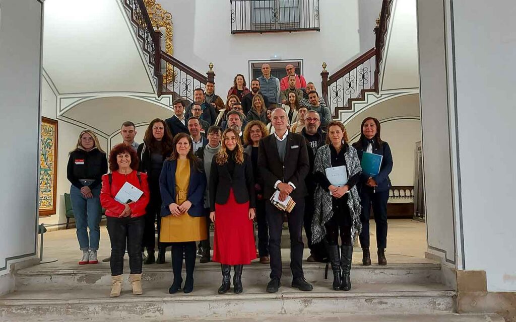 Once municipios reciben su guía smart city de manos de la Diputació de VCalència y Avaesen