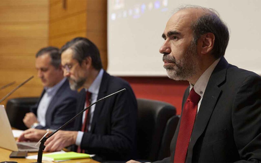 Los sanitarios no se sienten respaldados ni cuidados