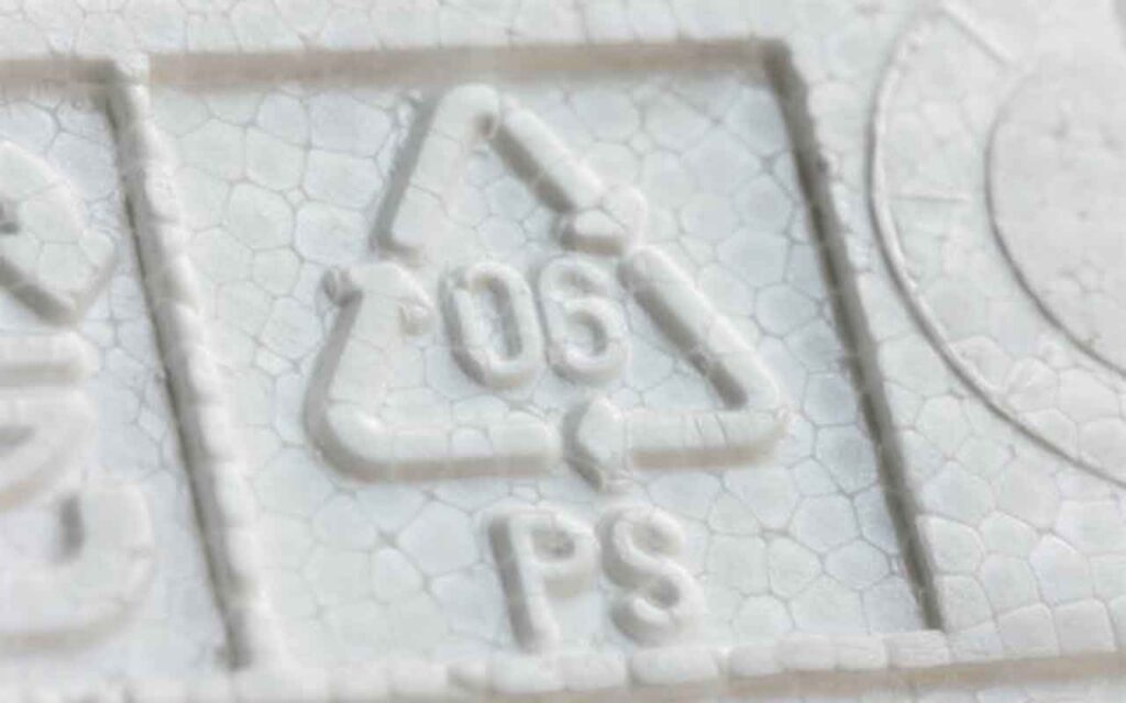 A step closer to large-scale polystyrene circularity thanks to Sulzer Chemtech’s alliance with VTT