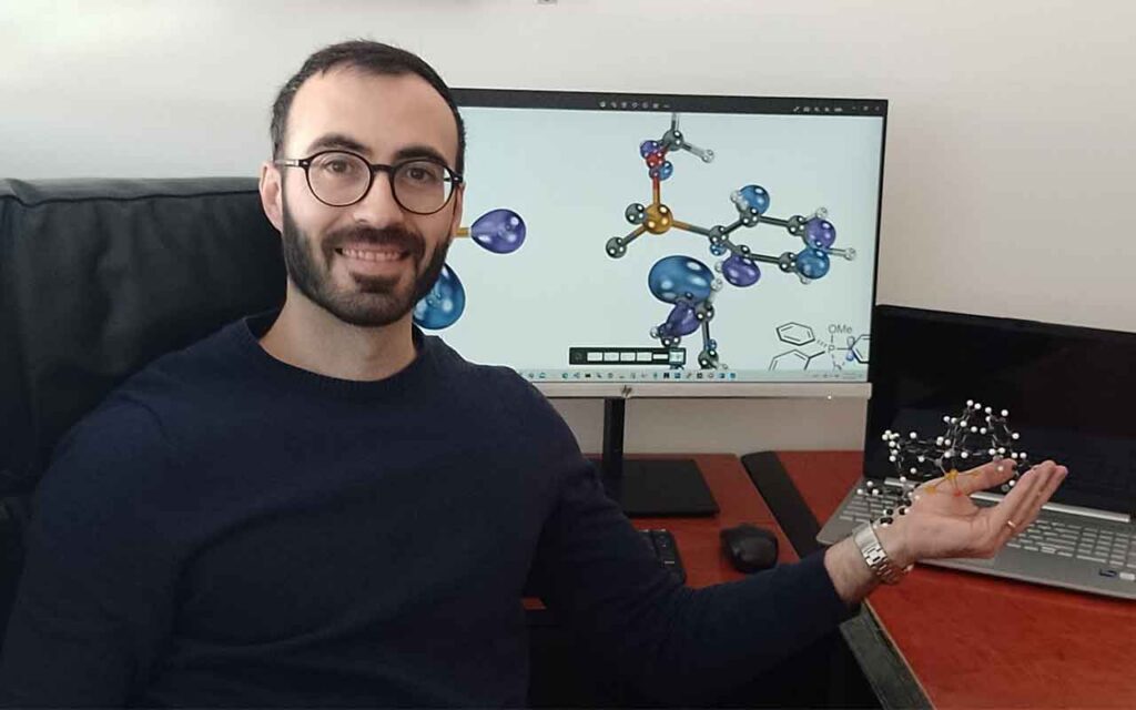 Un investigador del CSIC en Aragón crea un programa informático que ahorra hasta un 70% del tiempo en el estudio de las reacciones químicas