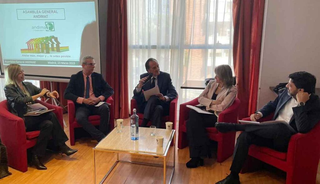 Javier Martín, director de Vivienda y Suelo: “Estoy convencido de que habrá que solicitar más fondos europeos para la rehabilitación de edificios”