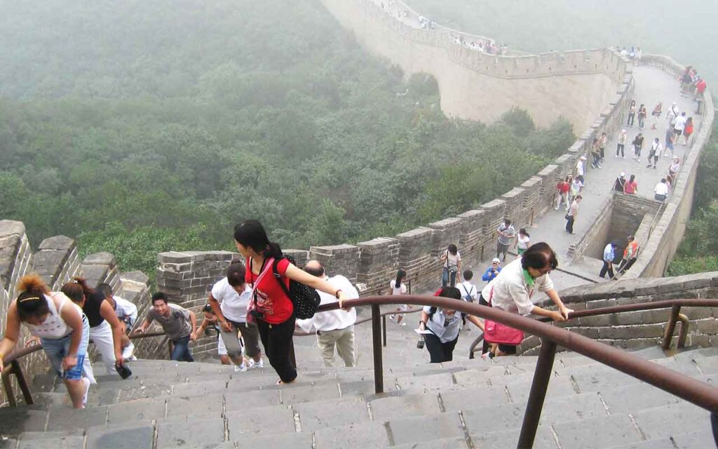 UNWTO looks to “re-write tourism history” at official re-opening of China