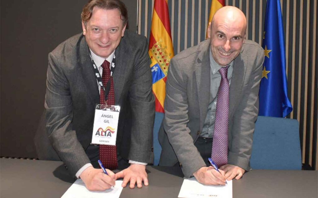 Los clústeres logísticos de Aragón y País Vasco firman un acuerdo estratégico para acelerar la movilidad a través de la cooperación en ambos territorios