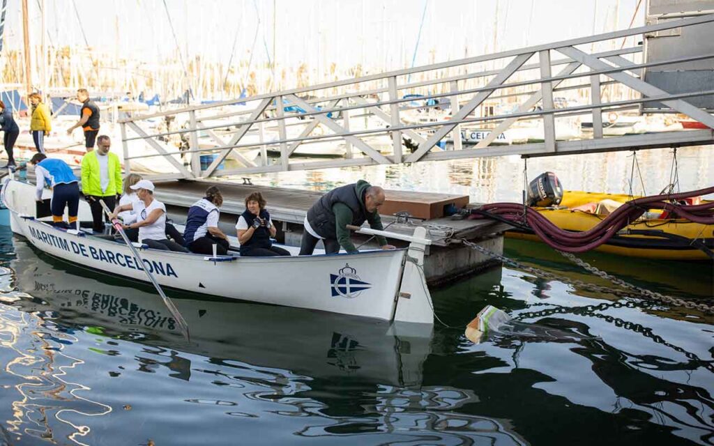 Maremagnum colabora en un estudio de microplásticos en el mar de Barcelona