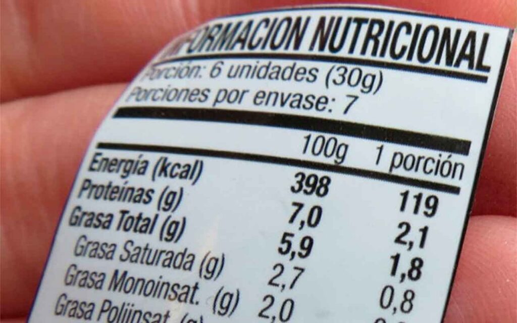 Un 63% de los españoles consulta el valor nutricional en las etiquetas de los alimentos