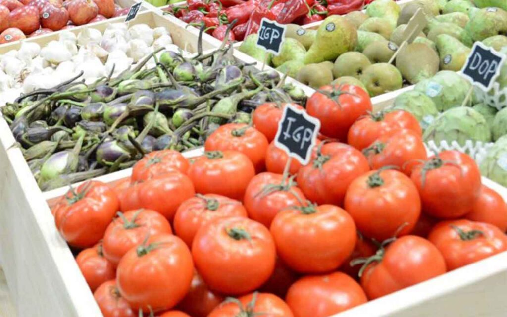 Frutas, hortalizas, flores y plantas en mercados internacionales