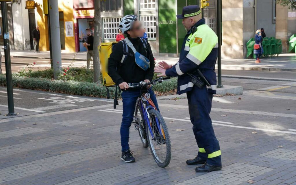 Sistema de puntuación para conductores imprudentes de patinetes
