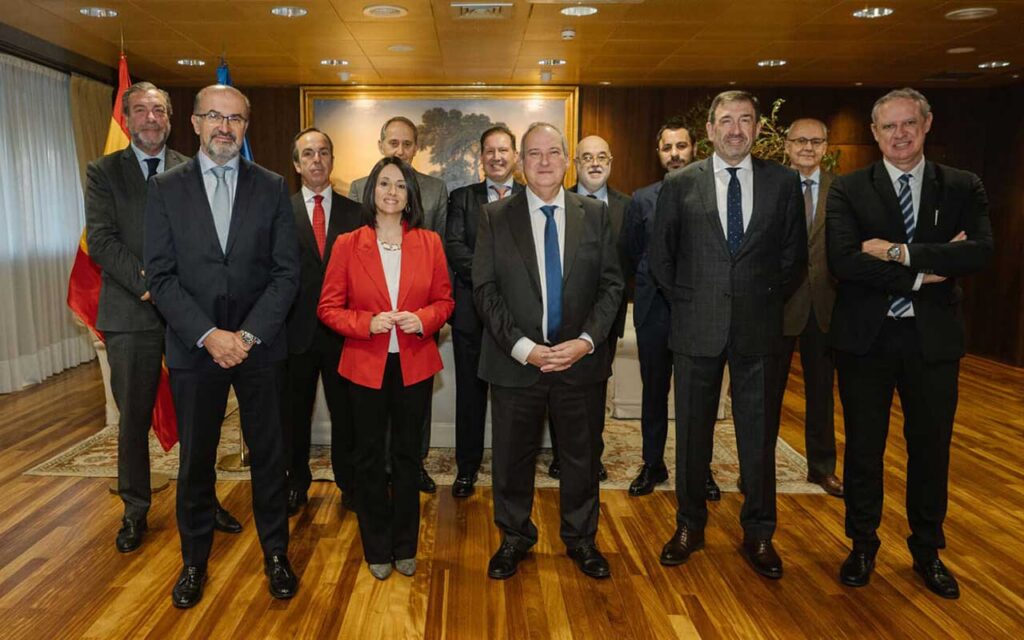 La Alianza y el Ministerio de Industria se comprometen a seguir trabajando para reforzar la competitividad y el desarrollo de la industria española