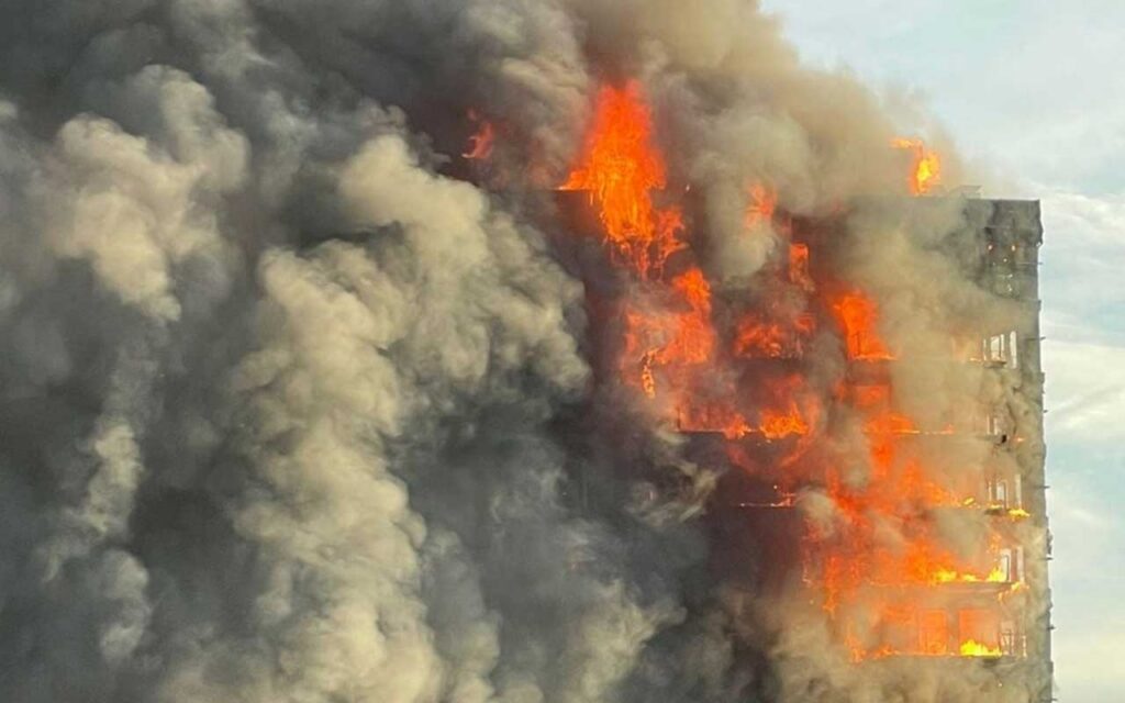 La Asociación de la Industria del Poliuretano niega la presencia de este material en los edificios calcinados en el incendio de València